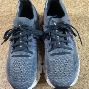 On Cloud Cloudswift women’s 8